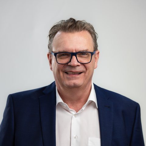Prof. Dr. Christoph Benz